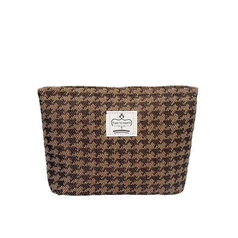 Large Capacity Makeup Bag Fashion Chessboard Grid Portable Wash Pouch Storage