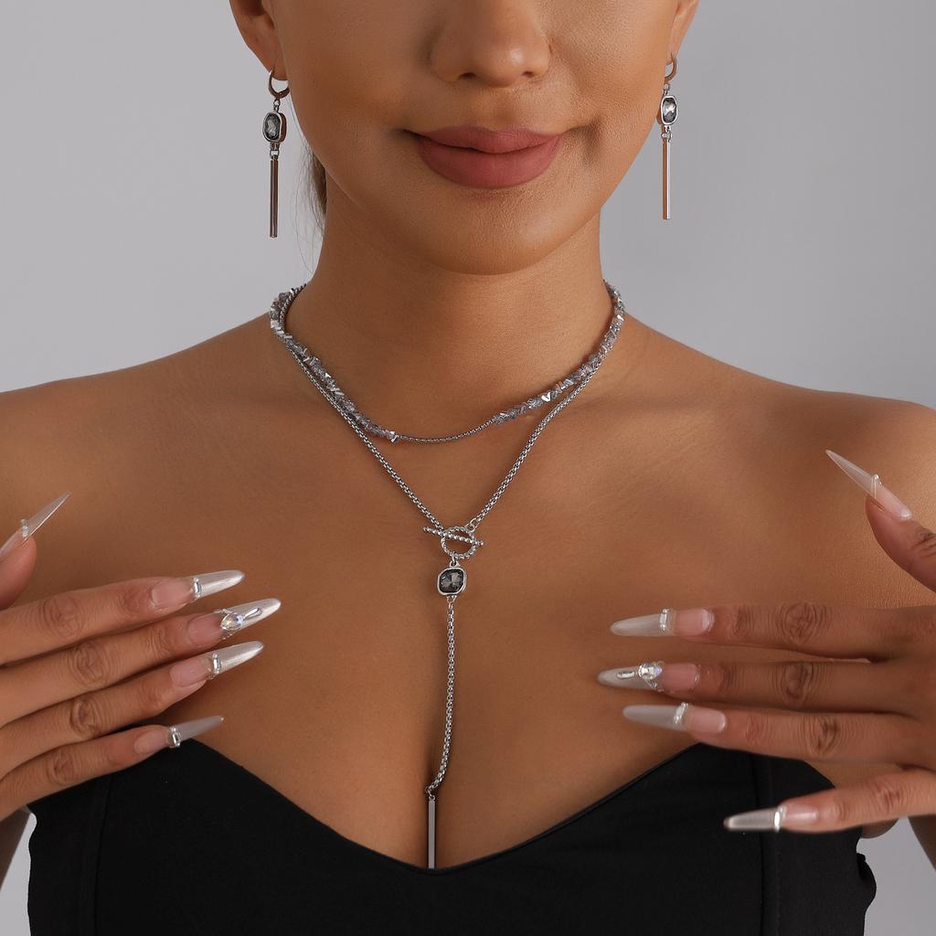 Geometric Diamond Necklace
