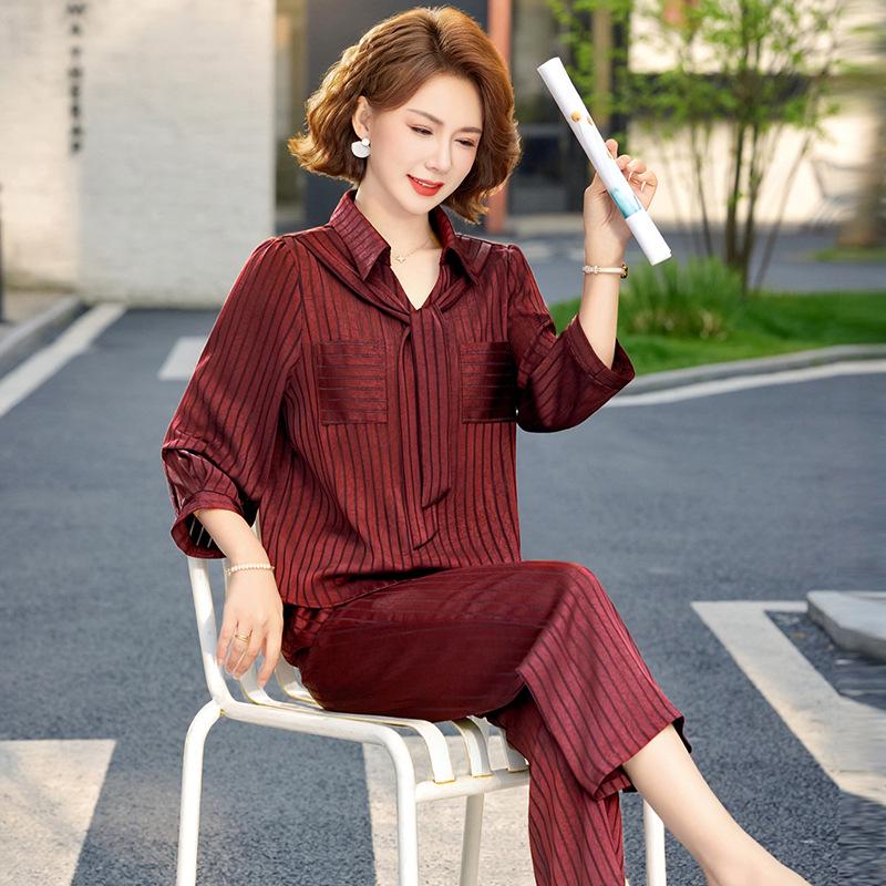 Women's Casual Striped Summer Suit Set 2026: Loose Fashion Slimming Two-Piece with Wide-Leg Pants.