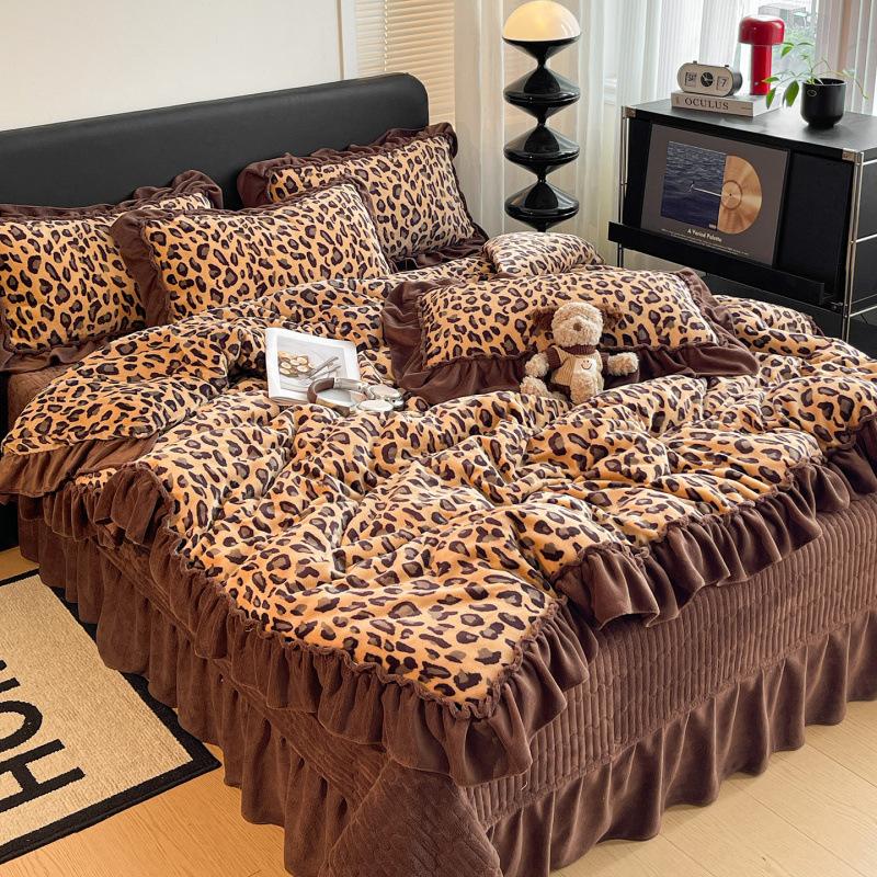 Xiaohongshu Popular Thickened Milk Fleece Bed Cover Bed Skirt Four-Piece Set Farai Fleece Warm Quilt Cover Bed Hat