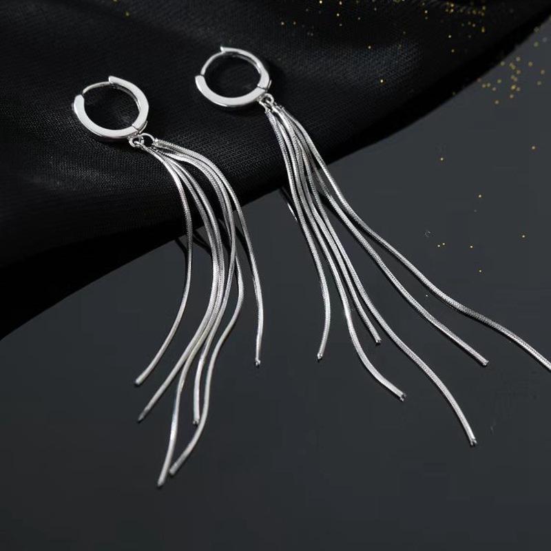 Korean Luxury Influencer Ear Cuffs: Versatile, Slimming Tassel Earrings for Women