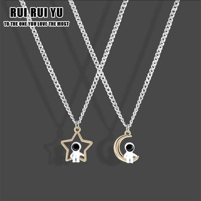 RUI RUI YU Fashion Moon Star Crystal Spaceman Pendant Necklaces for Women Men Jewelry Couple Astronaut Jewellery Lovers Gift Link Chain