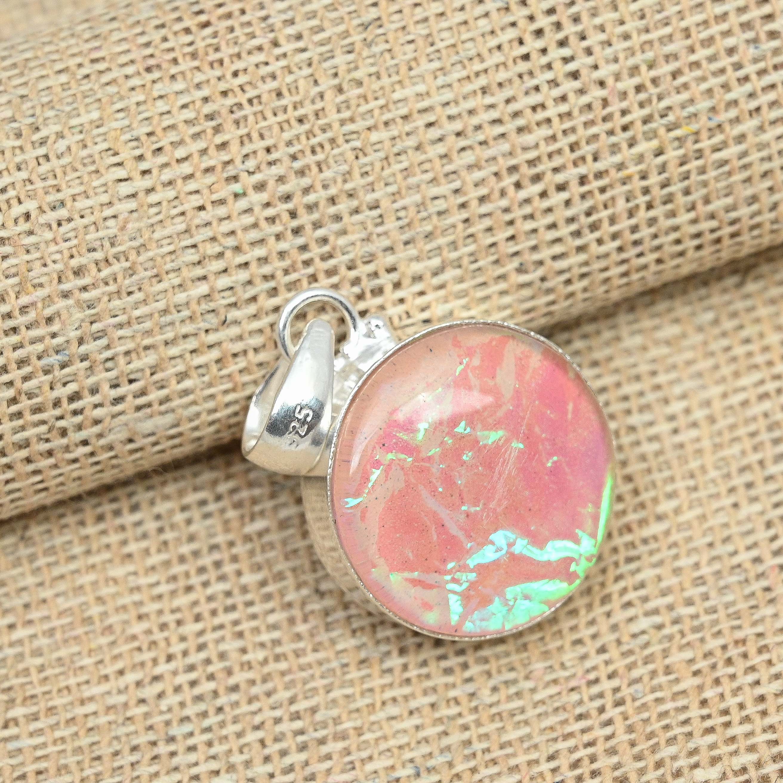 

Австралийский розовый тройной опаловый драгоценный камень стерлингового серебра 925 пробы Изящный кулон 1.37 Inches розовый