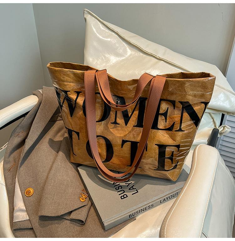 

Премиальная сумка-тоут большой вместимости, сумка для поездок на работу, нишевый дизайн, ПВХ, на плечо, подмышку, ручная женская сумка коричневый