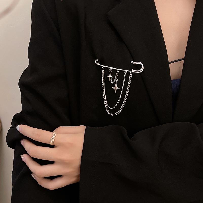 Punk Cool Stars Geometric Metal Brooch Fashion Design Tassel Pin Personality Trend Suit Accessories Jewelry Gift for Women New