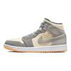Pantofi sport pentru bărbați, Air Jordan 1 Mid SE, particule de lapte de cocos, gri, cremă DN4281-100