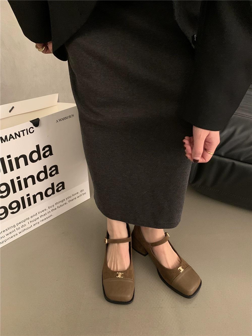 

Женские черные кожаные туфли на высоком каблуке с пряжками и ремешками, весна 2024 г. - квадратный носок в британском стиле 36 зелёный