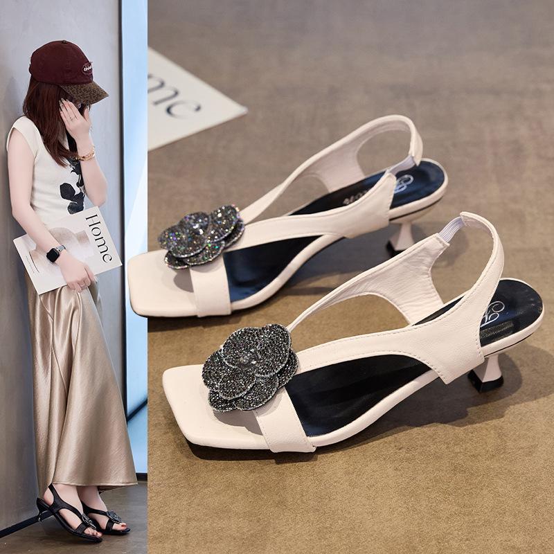 

One-pedal temperament sandals women s summer new small rhinestone flower open-toed cool slippers 40