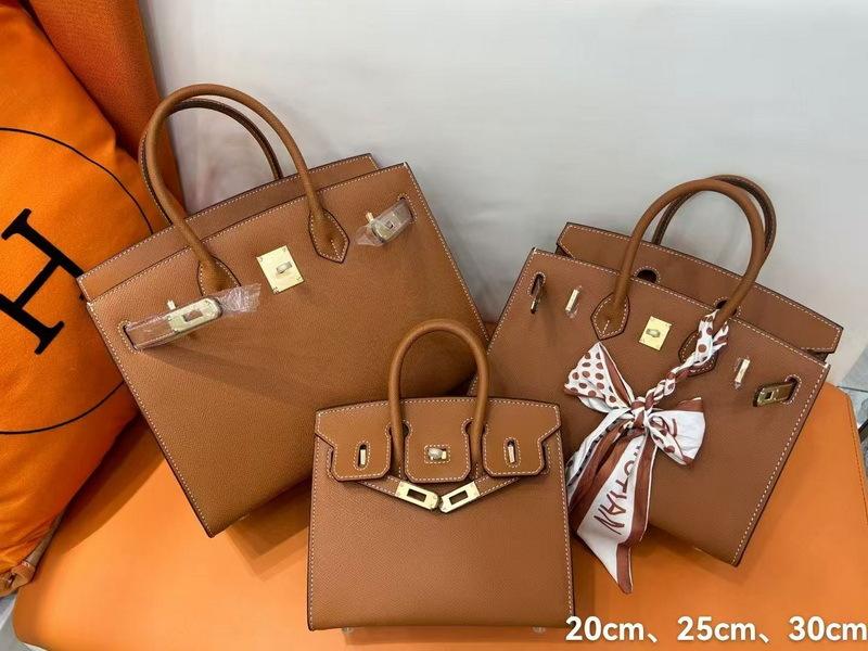 Two-layer EP Palm Pattern Leather Color Matching Platinum Bag (H13-2530BK)