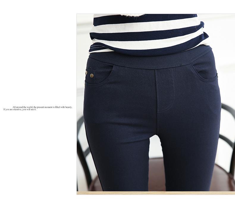 Women's Plus Size Spring Leggings with Buttoned Pockets - One Piece