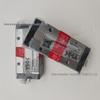THK Single-Sided Linear Guide Slider: 2HR918UU, HR1123UU, HR4085TUU Models.