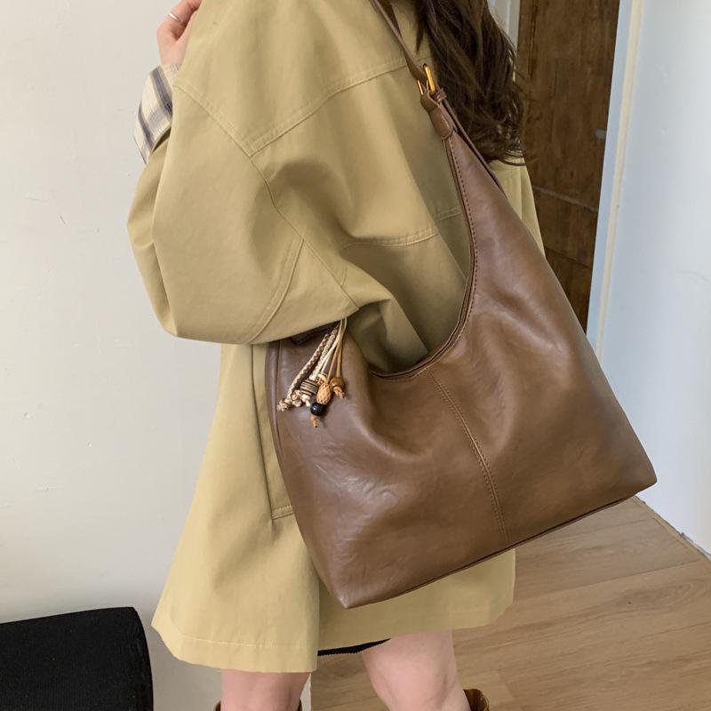 Large capacity bag women's 2025 new casual shoulder messenger bag fashion college student class bag commuter tote bag
