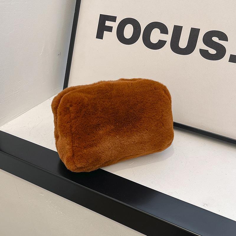 Ins Macaron Plyšová kosmetická taštička Pencil Bag Girl Candy Color Kabelka Banquet Party Lady Kosmetická taštička Organizér na make-up 2024