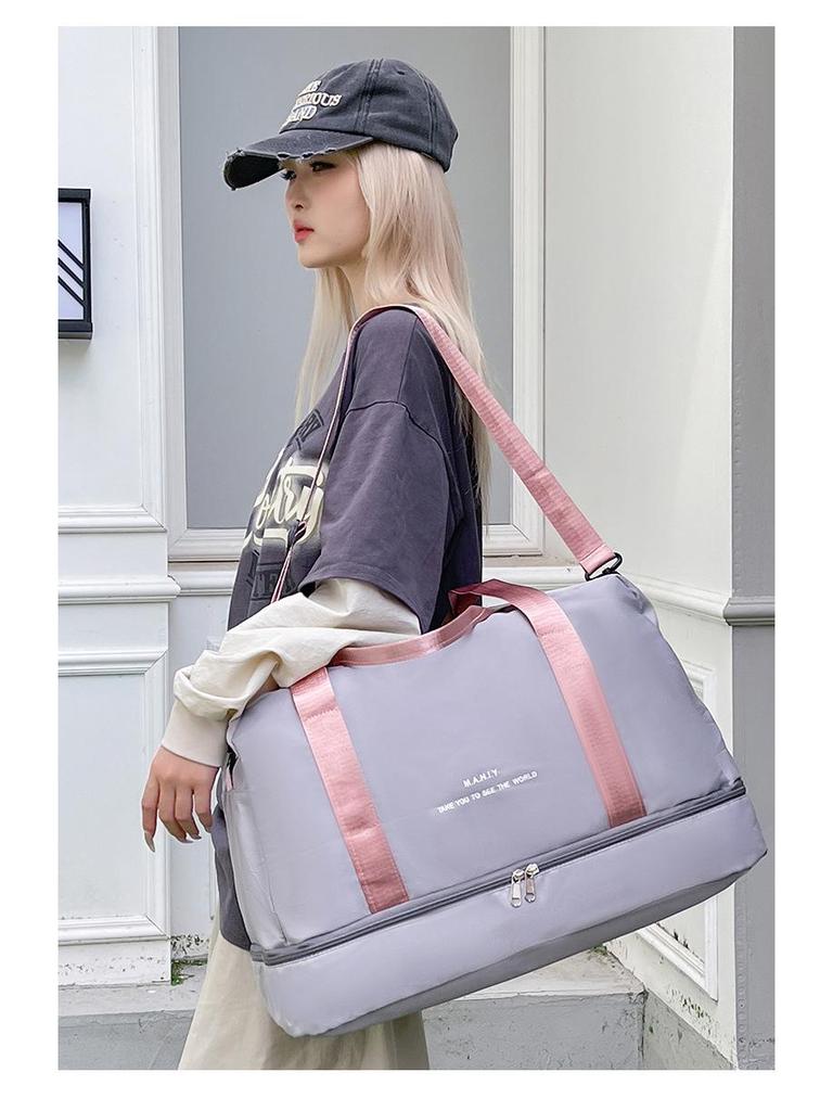 Women's Large Sports and Fitness Bag with Shoe Compartment and Wet/Dry Separation for Yoga, Travel, and Business Trips.