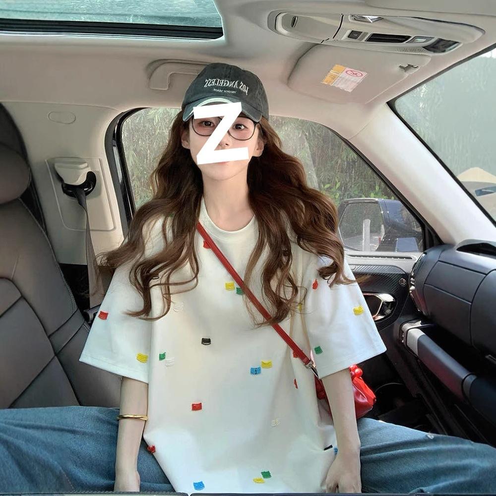Summer New Sweet and Cool Style Color Embroidered Short-sleeved T-shirt Women's Loose Design Sense Niche Versatile Top Tide