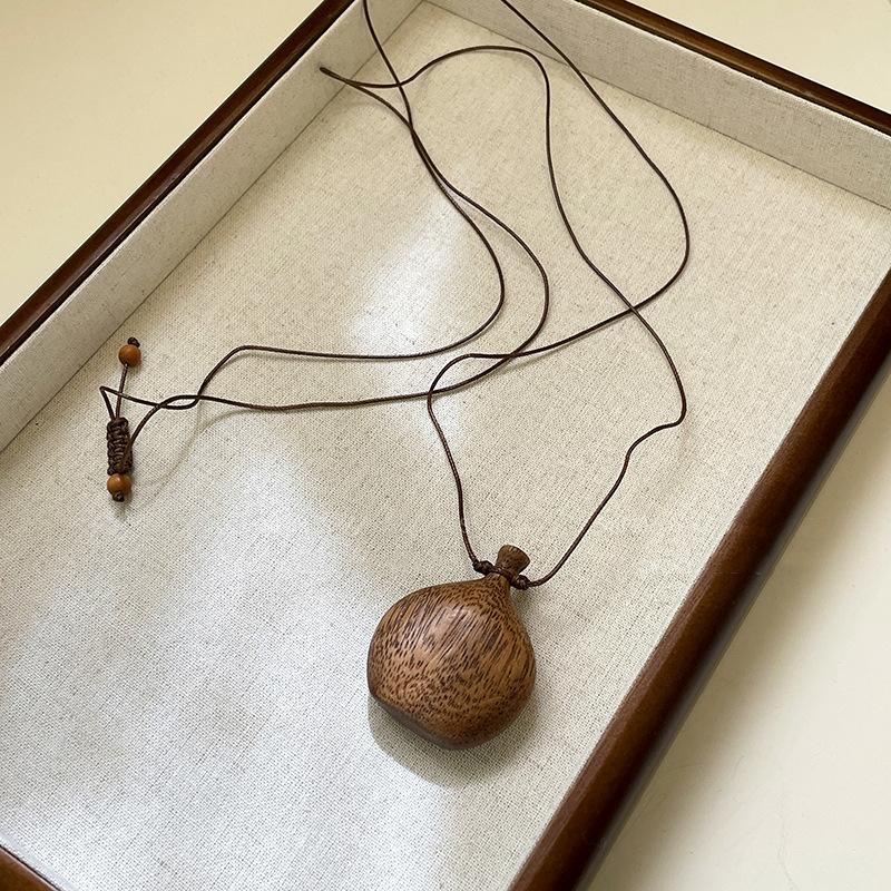 Collana a Perline con Fiaschetta in Legno Naturale Etnica per Donna Catena Lunga Regolabile Gioiello con Ciondolo per Maglione