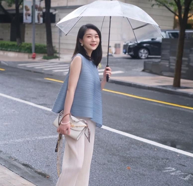 

Женский летний костюм-двойка с плиссировкой и узором «гусиная лапка»: Топ без рукавов и юбка с разрезом Small