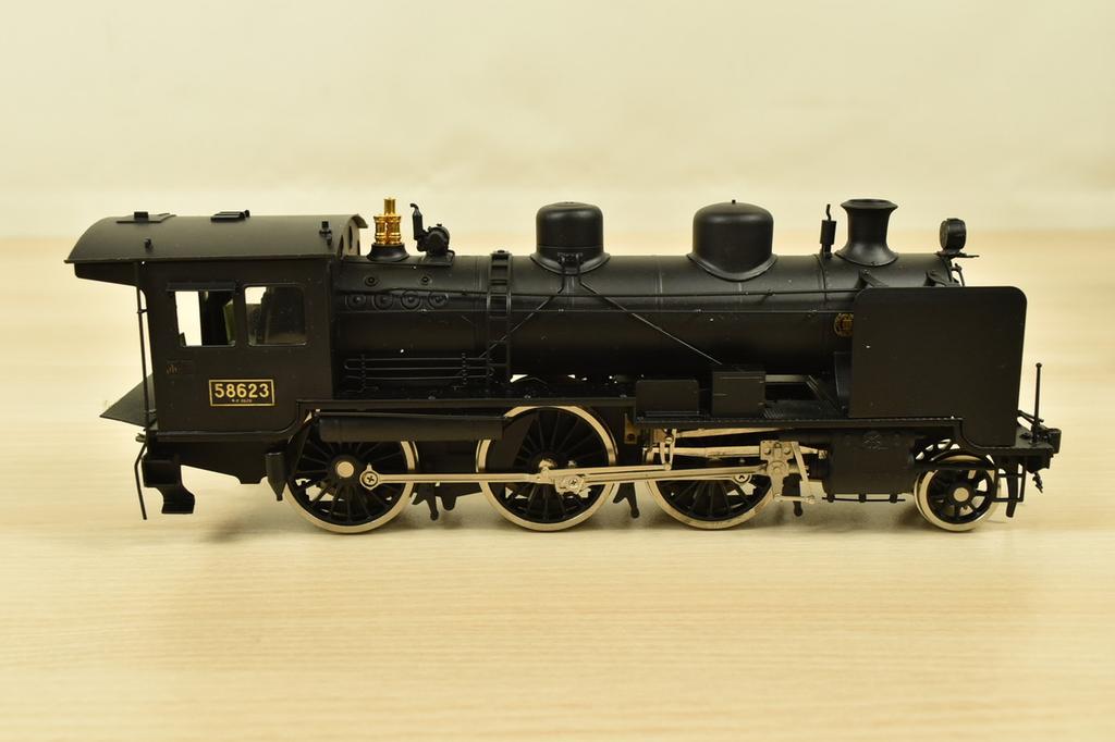 Nippon Sharyo 8620 Steam Locomotive Display Model with Base & Case from Japan