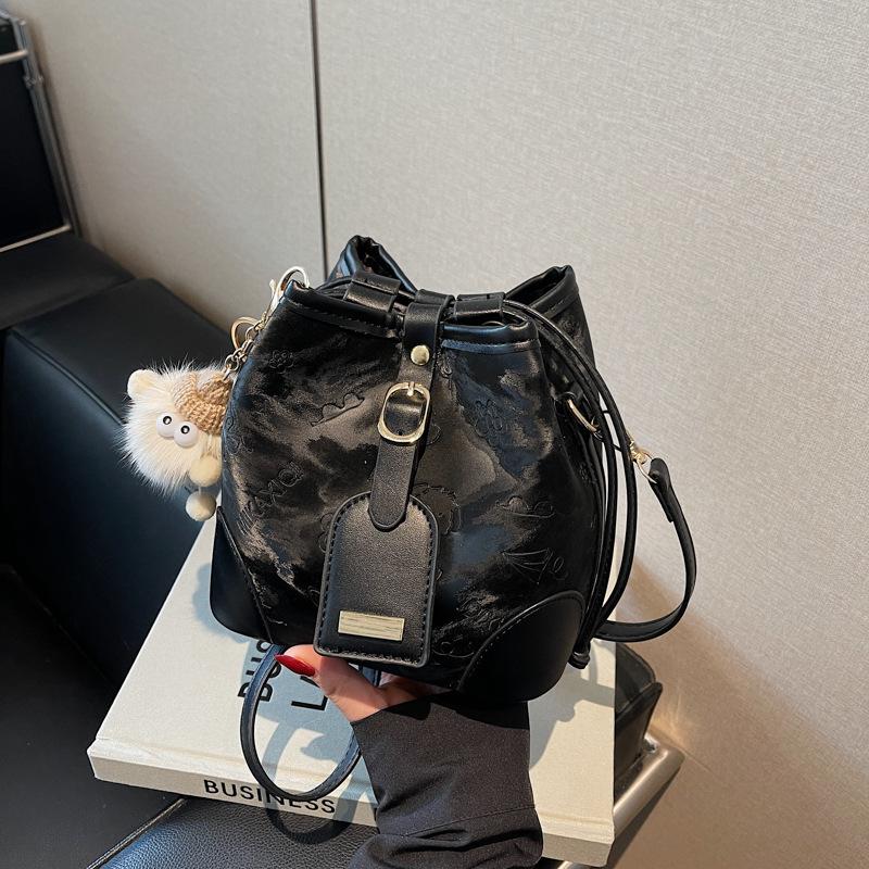 Bucket Bag Women's New Fashion Shoulder Bag Casual Versatile Splicing Messenger Bag