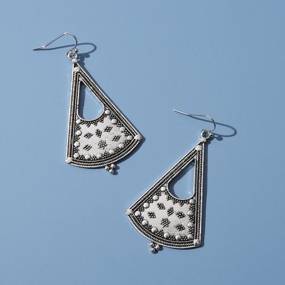 Retro Versatile Earrings Exaggerated Tree Leaf Temperament Stud Earrings Women'S Earrings