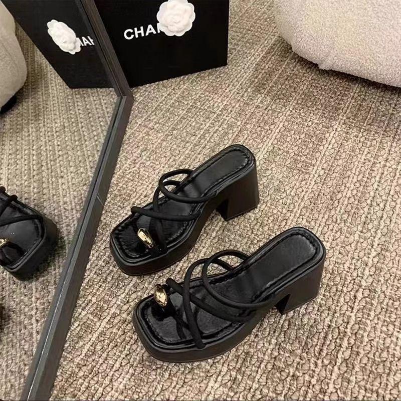 

High-heeled cool summer platform slippers women wear versatile new slippers beautiful French fashion clip thick heel 2025 toes 40 чёрный