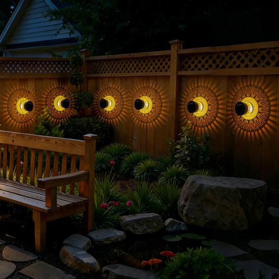 Dekorative Solarleuchte Metall Solarbetrieben Außenwandleuchte Wetterfest Deck Stufen Zaunlicht für Garten Hinterhof Terrasse Hof Dekoration