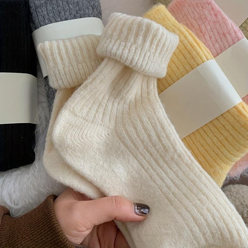 5 Pairs of Mixed Color Autumn and Winter Striped Thick Warm Retro Coffee Women's Socks Dopamine Women's Mid Tube Socks