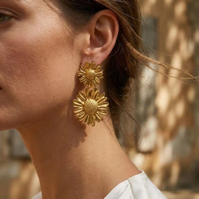 Vintage Stainless Steel Metal Flower Sunflower Stud Earrings for Women Gold Color Delicate Garland Earrings Y2K Jewelry Gifts