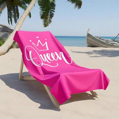 1 Stück Königinnenkrone Typografie Design 2D Bedrucktes Mikrofaser Strandtuch, schnelltrocknend super saugfähig. Großartig für Strand, Pool