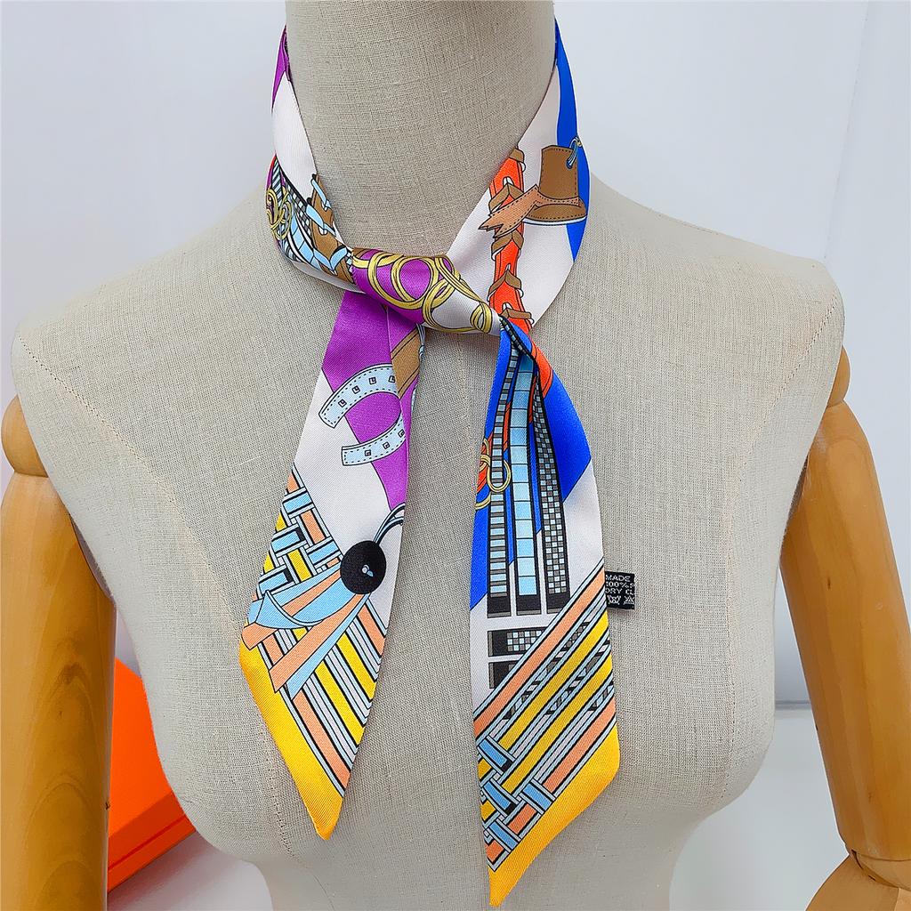 2024 Markendesign Karomuster Seidenschal Luxusschal Damen Foulard Schmaler Taschenschal Halstuch für Damen Mode Haar Stirnband