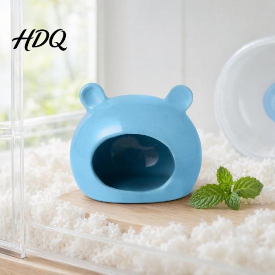 Gnaw Resistant Pet House Ceramic Hamster House Summer Bear Shaped Hideout Cave