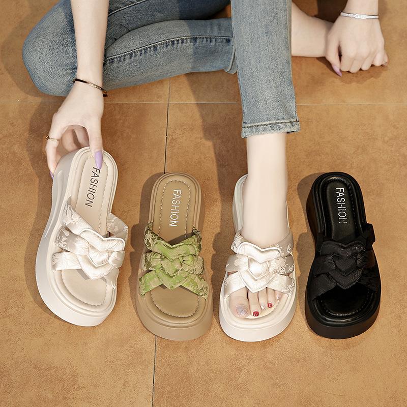 With skirt platform slippers women's summer wear 2025 new muffin cool slippers soft-soled beach shoes
