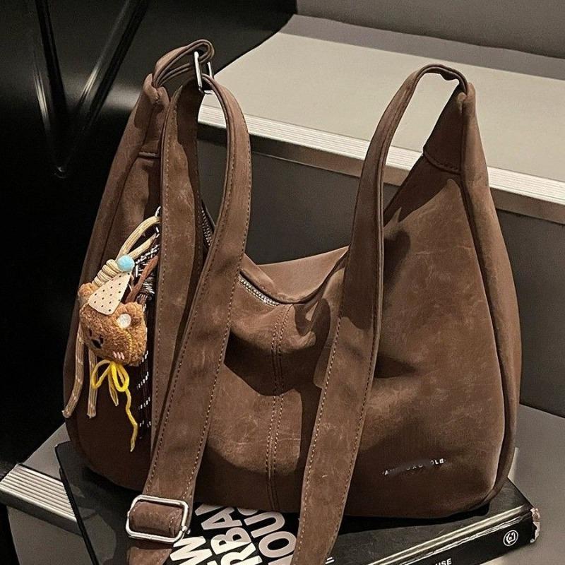 Women's bag new retro commuter versatile fashion niche large-capacity casual shoulder messenger bag