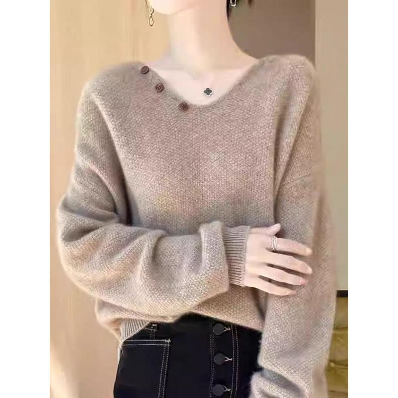 Autumn and Winter New Temperament Knitted Sweater Women's Loose Inner V-neck Fashionable Women's Pullover Knitted Sweater