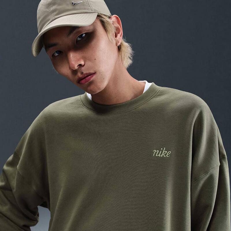 

Nike Men s Ultra Loose Fit Crewneck Sweatshirt L