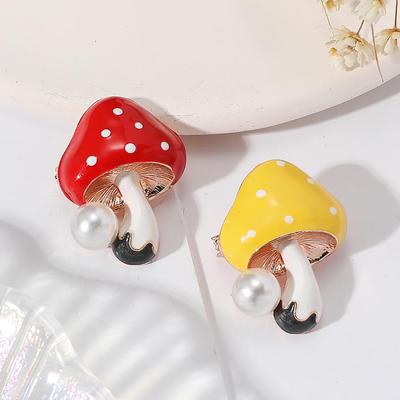 Pearl-Inlaid Mushroom Brooch: High-End Scarf Buckle and Coat Decoration for Women