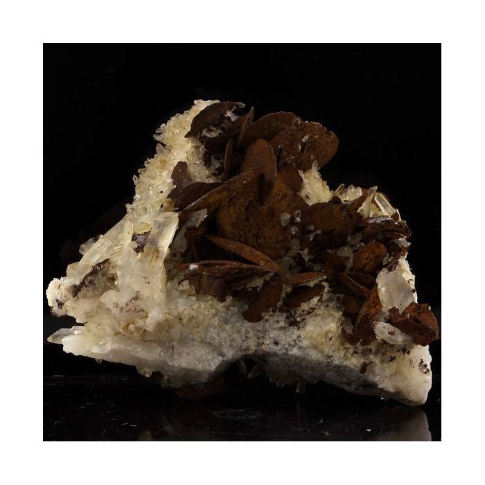 Pierres et Minéraux. Quartz + Siderite. 404.0 ct. Vizille, Isère, France.