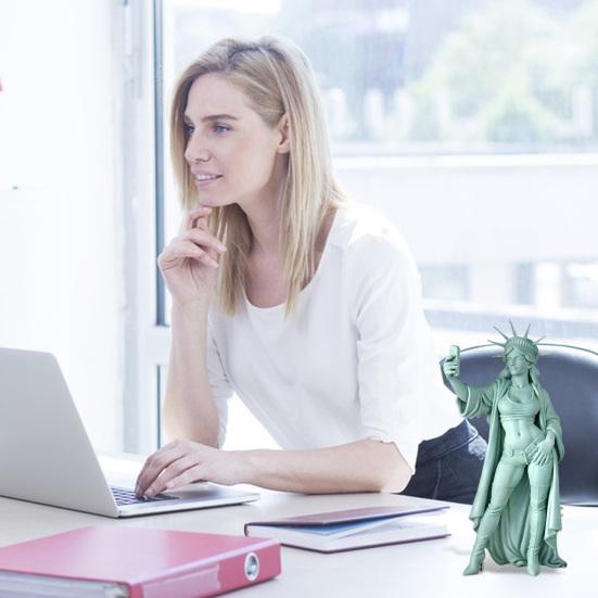 Sexy Statue of Liberty Modern Lady Liberty Selfie Sculpture 250th Anniversary Collectible Liberty Goddess Figurine