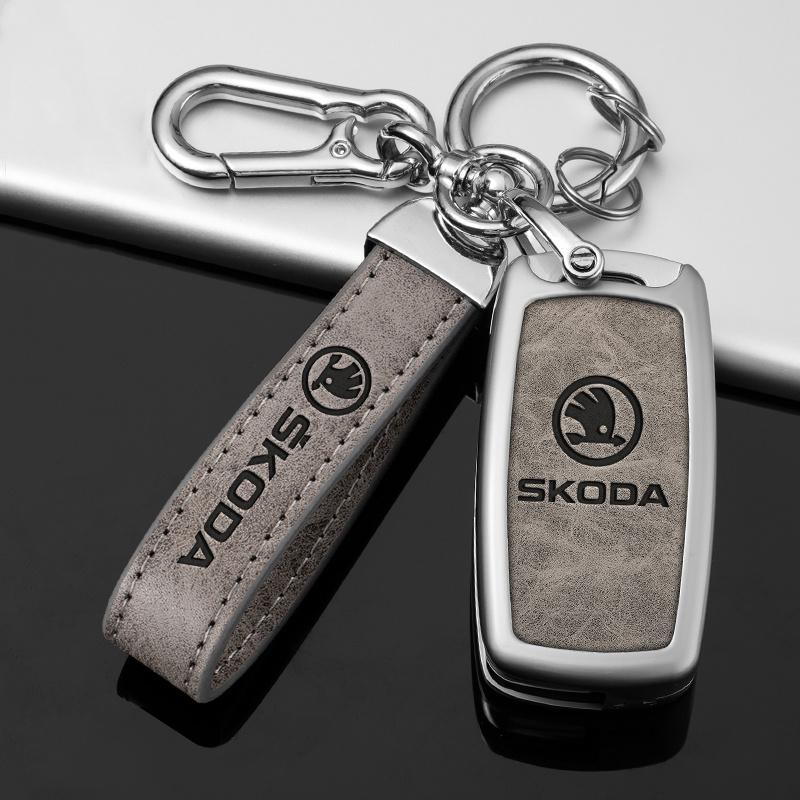 DAYB7 Car Flip Remote Key Fob Case Cover For Skoda Octavia A5 A7 Fabia Superb Kodiaq Karoq Protector Shell Bag Keychain Accessories