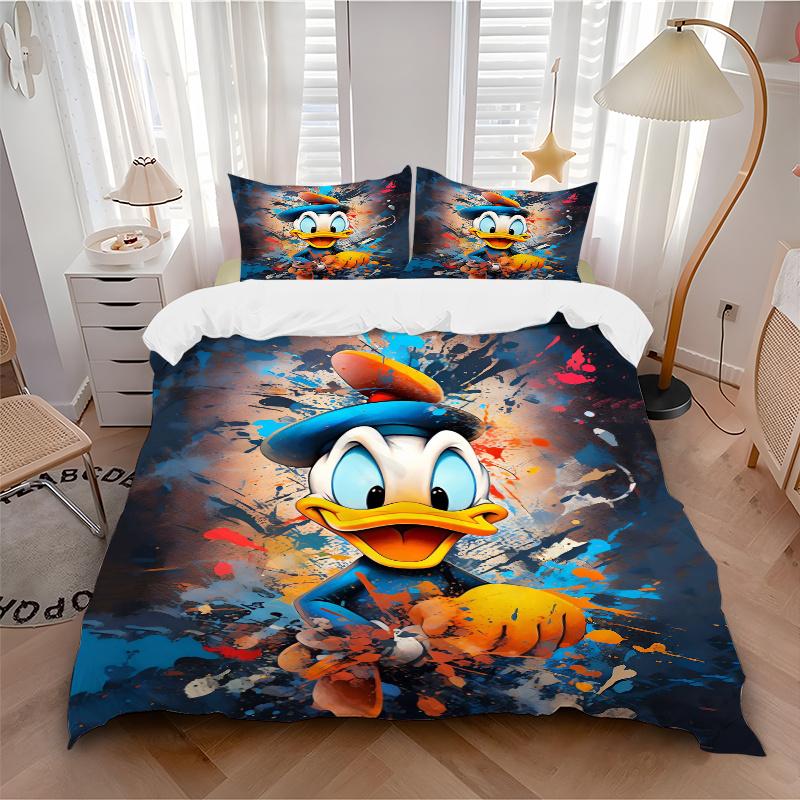 3pcs Graffiti Donald Duck Cartoon Design Printed Quilt Set, Includes 1 Quilt Cover and 2 Pillowcases, Machine Washable, Suitable for All Sea