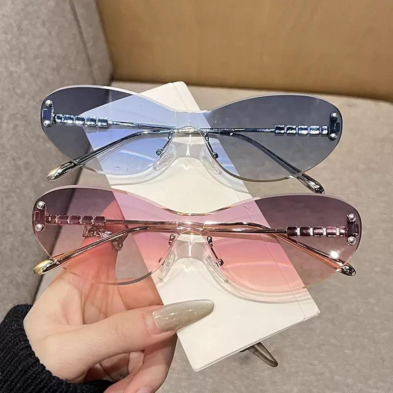 Lunettes de soleil Y2k Style Sans monture Femmes Monture en métal UV400 Lunettes Google Nouvelles Lunettes à bords circulaires Adaptées pour la conduite en extérieur