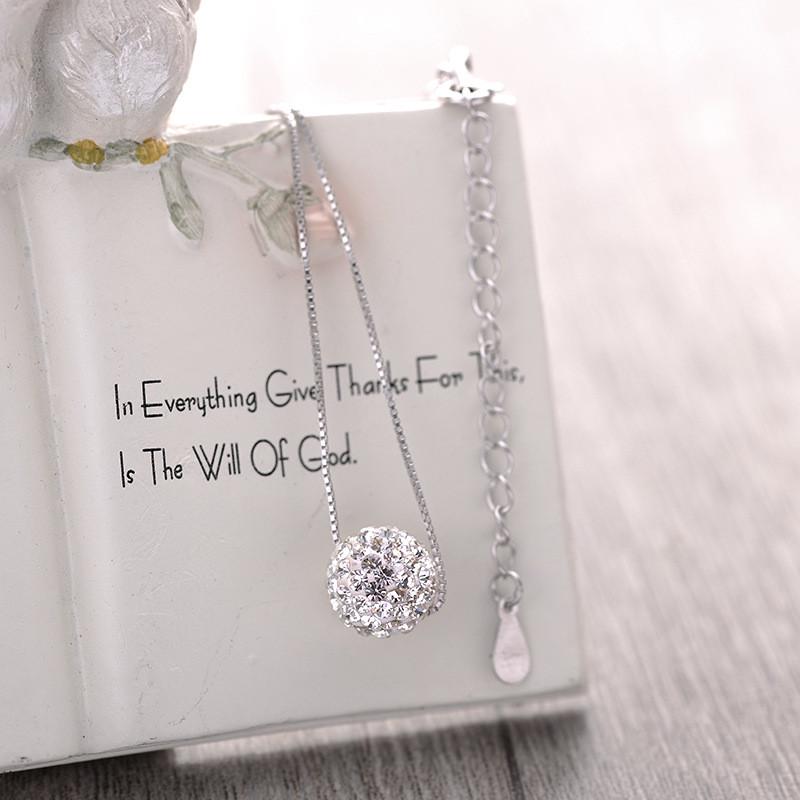 Colares com Pingente de Bola da Sorte de Cristal de Zircônia Diamante Simples Deslumbrantes Joias para Mulheres Gargantilha Presente Fofo