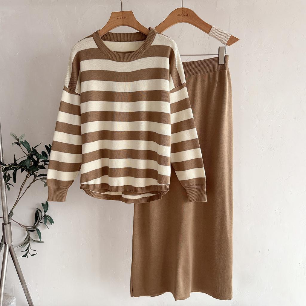 Women's Fashion Suit Long-sleeved T-shirt + High-waisted Skirt Knitted Two-piece Set Autumn and Winter Clothing