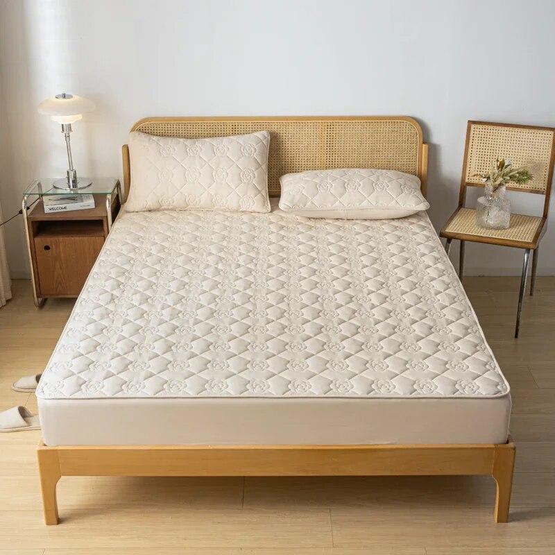 Waterproof Mattress Cover Quilted Fitted Sheet Queen Size Fit Sheet With Elastic Band Bedsheet Solid Color Mattress Protector