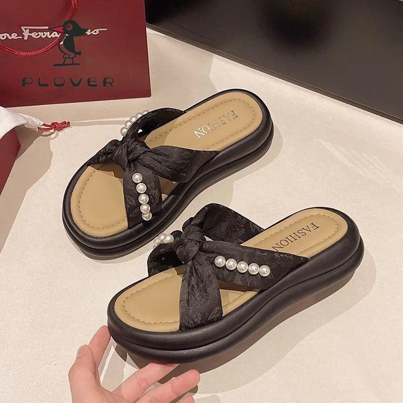 Internet celebrity retro pearl national style slippers women's summer 2025 new wear thick bottom stepping on shit feeling one word sandals casual