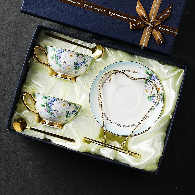 Elegante Set Regalo Tazze da Caffè e Sottotazze in Ceramica Stile Europeo
