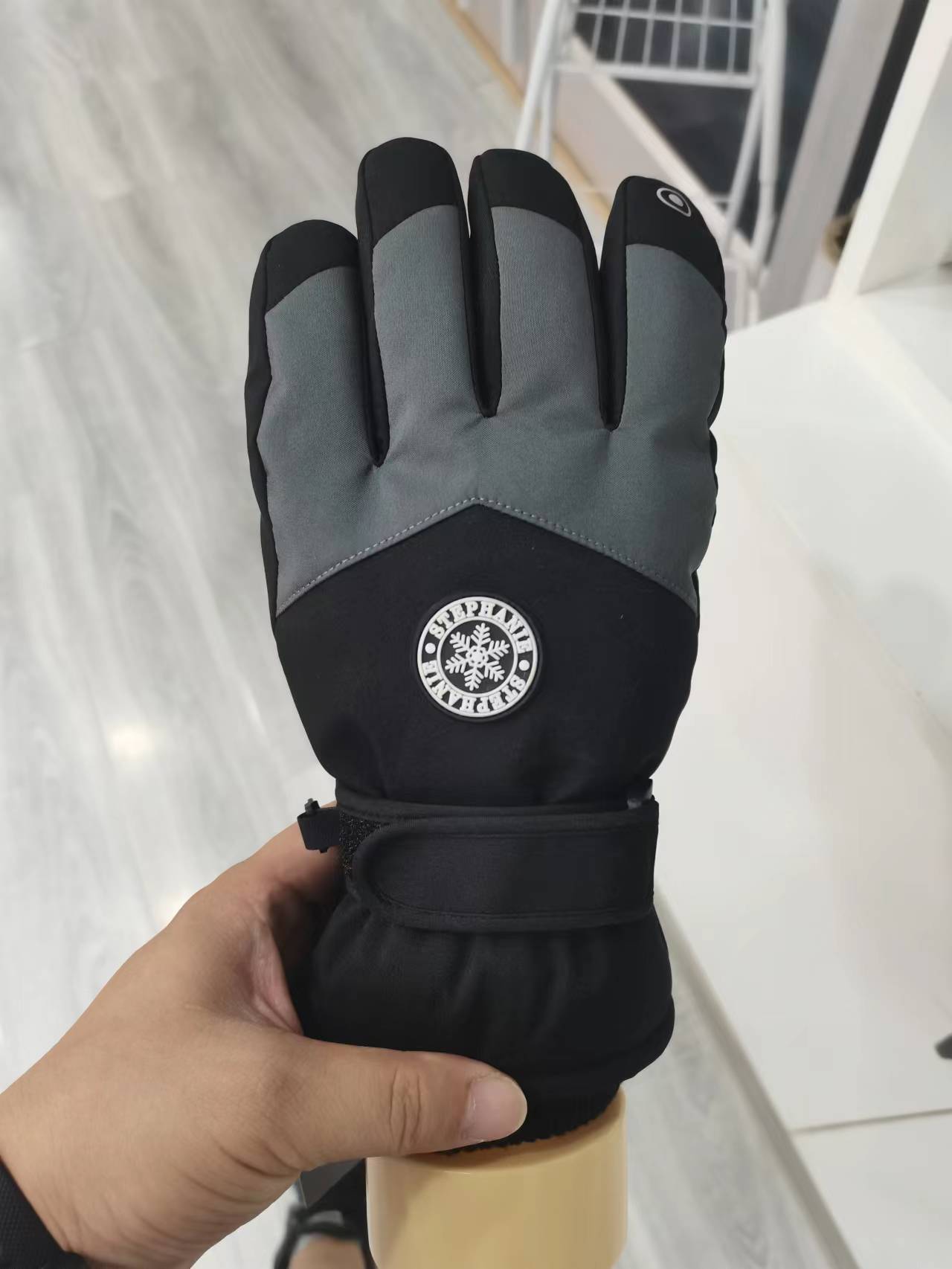 Waterproof Touchscreen Custom Unisex Snowing Outdoor Sports Winter Warm Skiing Gloves Free