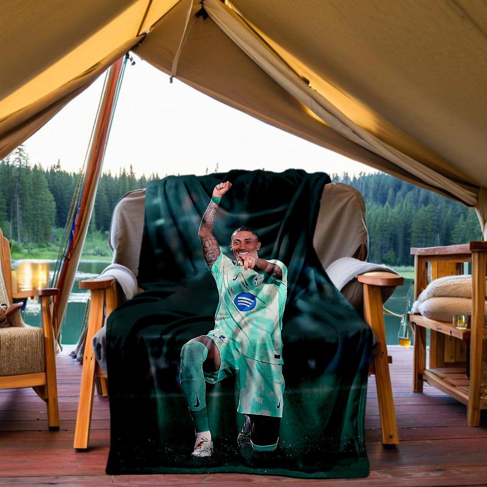 1pc Brazilian Footballer Victory Flannel Blanket,Ultra Soft Warm Plush Throw for Home Bedroom Bed Sofa Cover Office Travel Picnic. MT071029