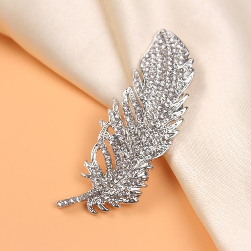 

Темперамент Полный бриллиант Перо Брошь Женская Атмосферная Брошь Простая Булавка Ретро Костюм Аксессуары серебряный
