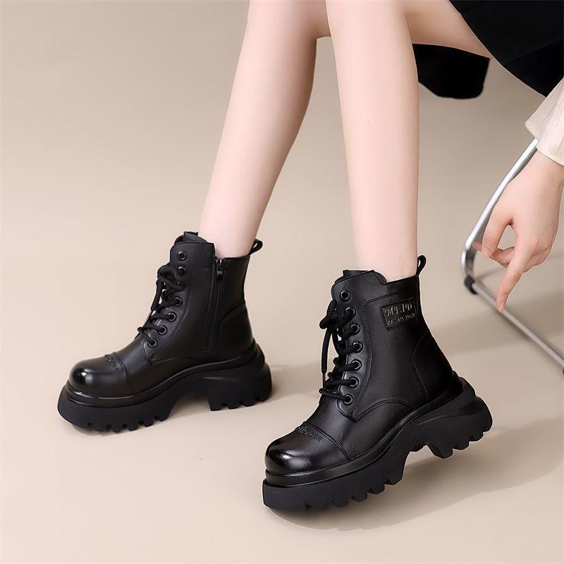 Britische Stil Damen Schwarz Martin Stiefel - Herbst/Winter 2025, Mit Dickem Absatz, Höhensteigernd, Samtgefüttert.